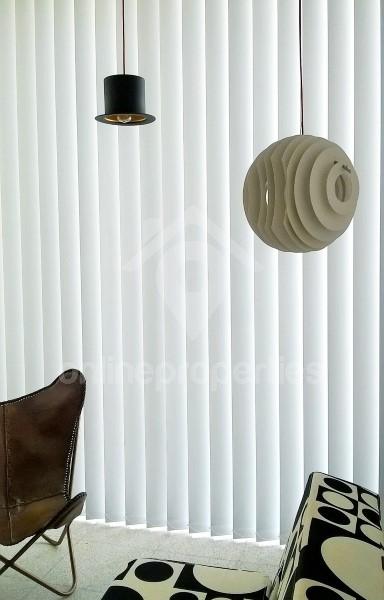 To change image, hover mouse over thumbnails below