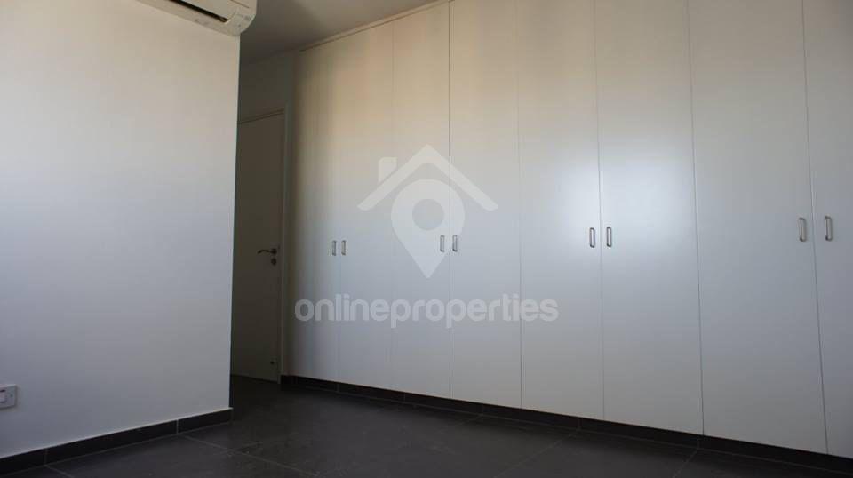 To change image, hover mouse over thumbnails below