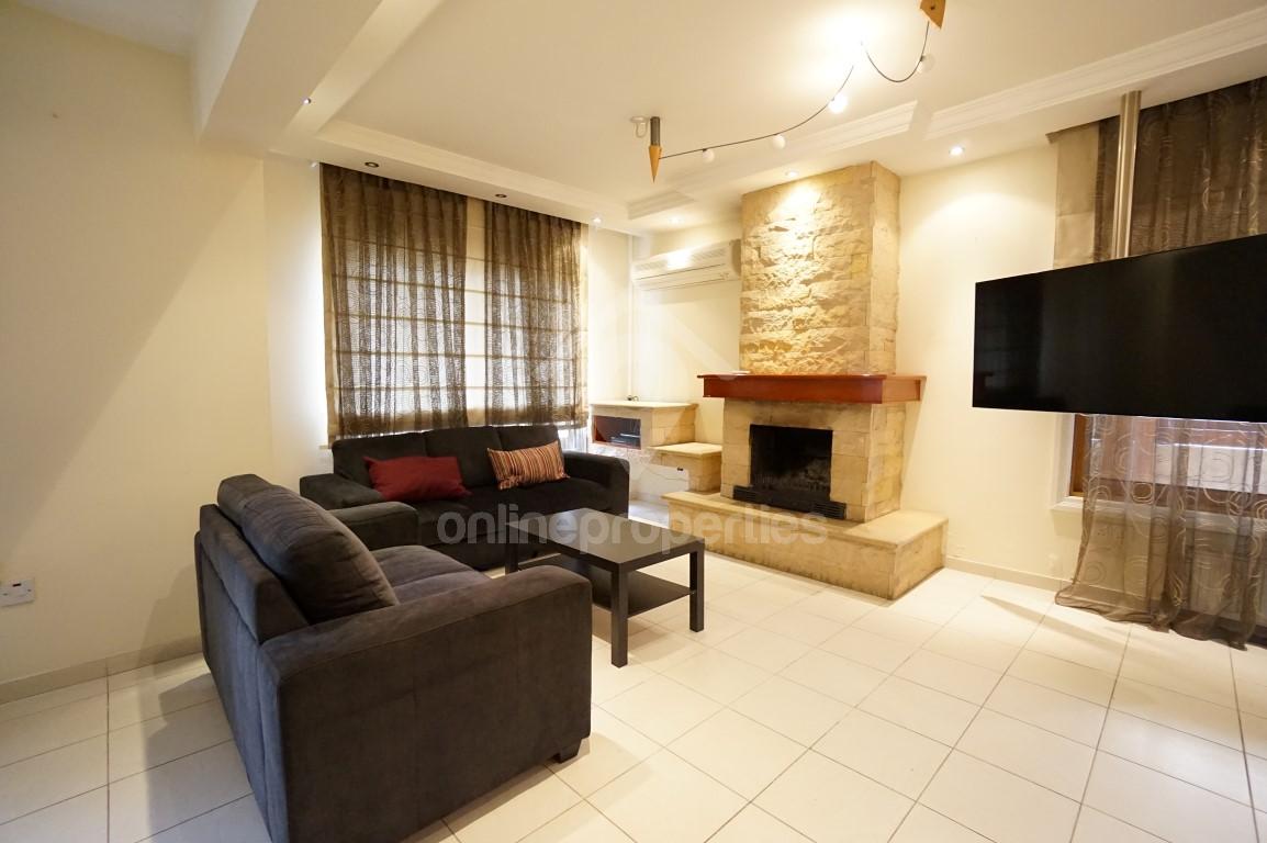 To change image, hover mouse over thumbnails below