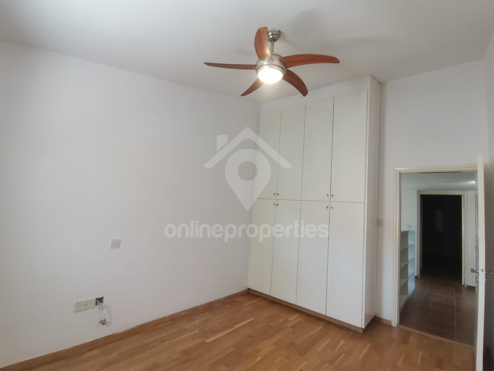 To change image, hover mouse over thumbnails below