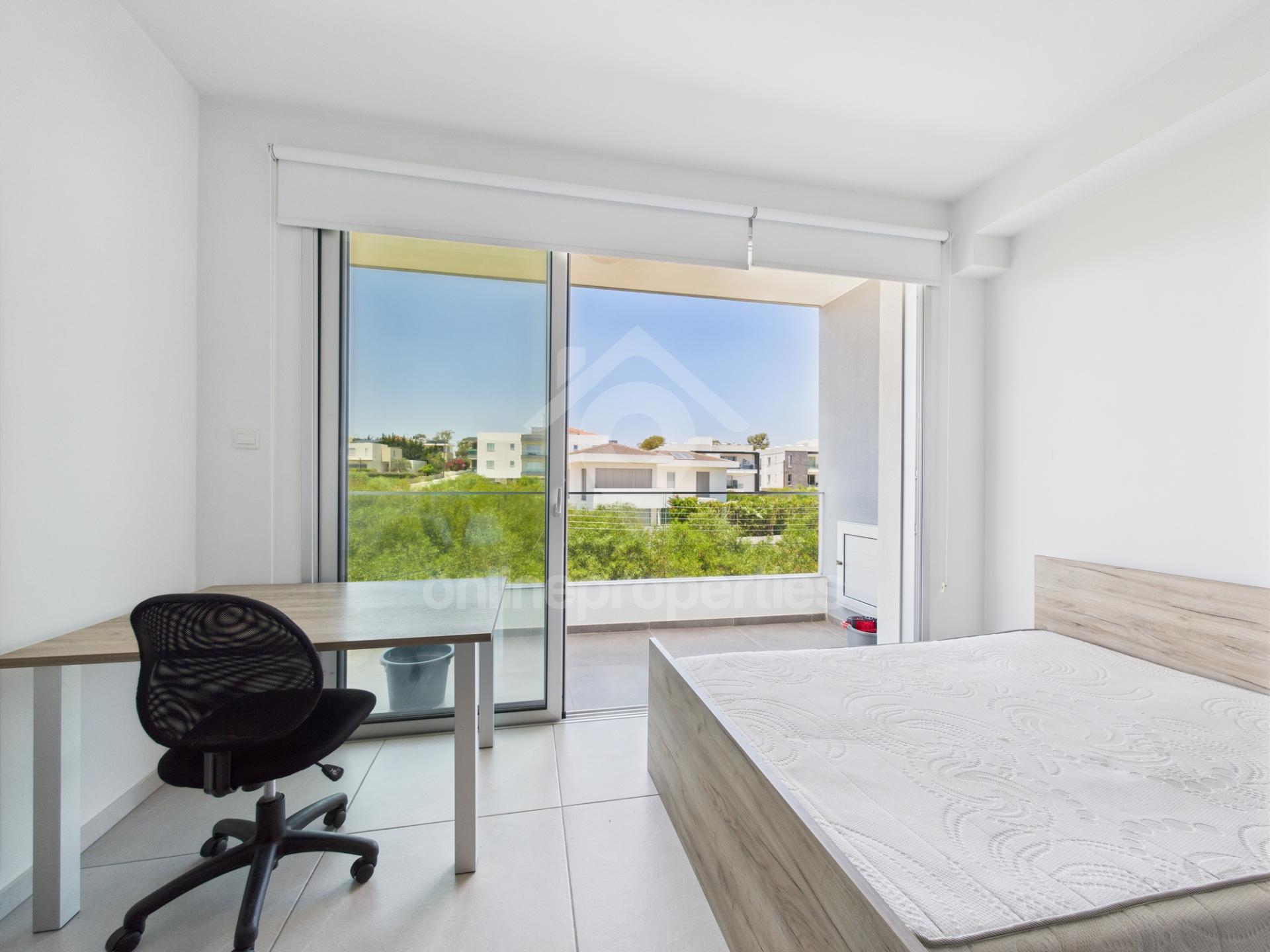 To change image, hover mouse over thumbnails below