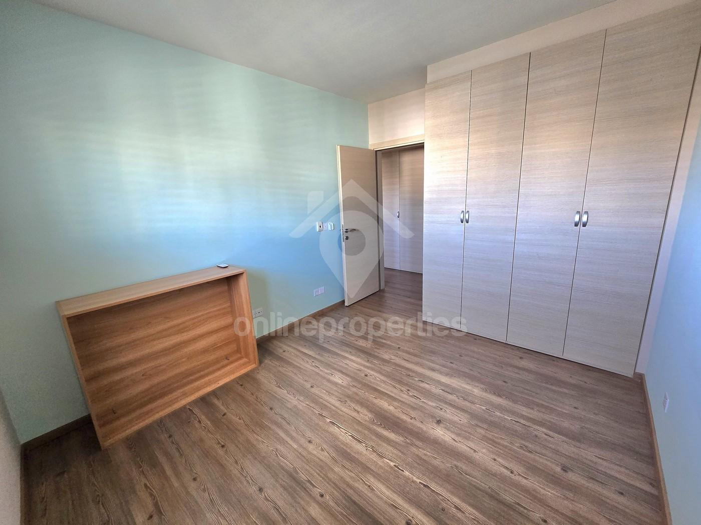 To change image, hover mouse over thumbnails below