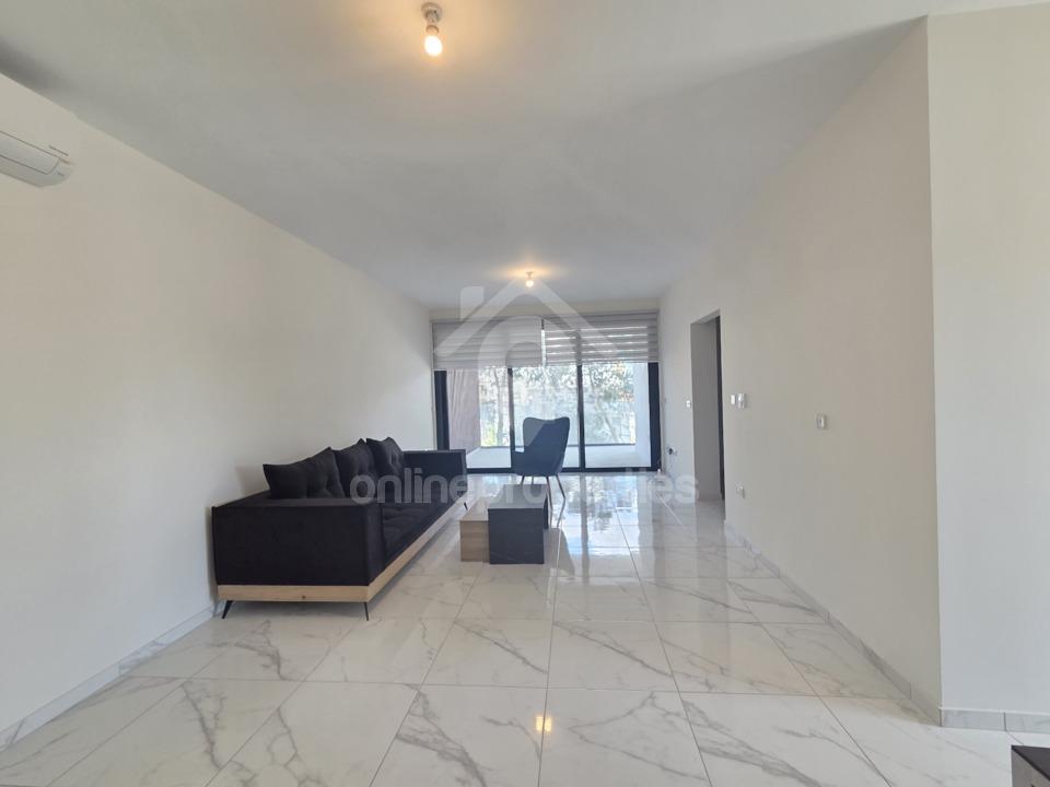 To change image, hover mouse over thumbnails below