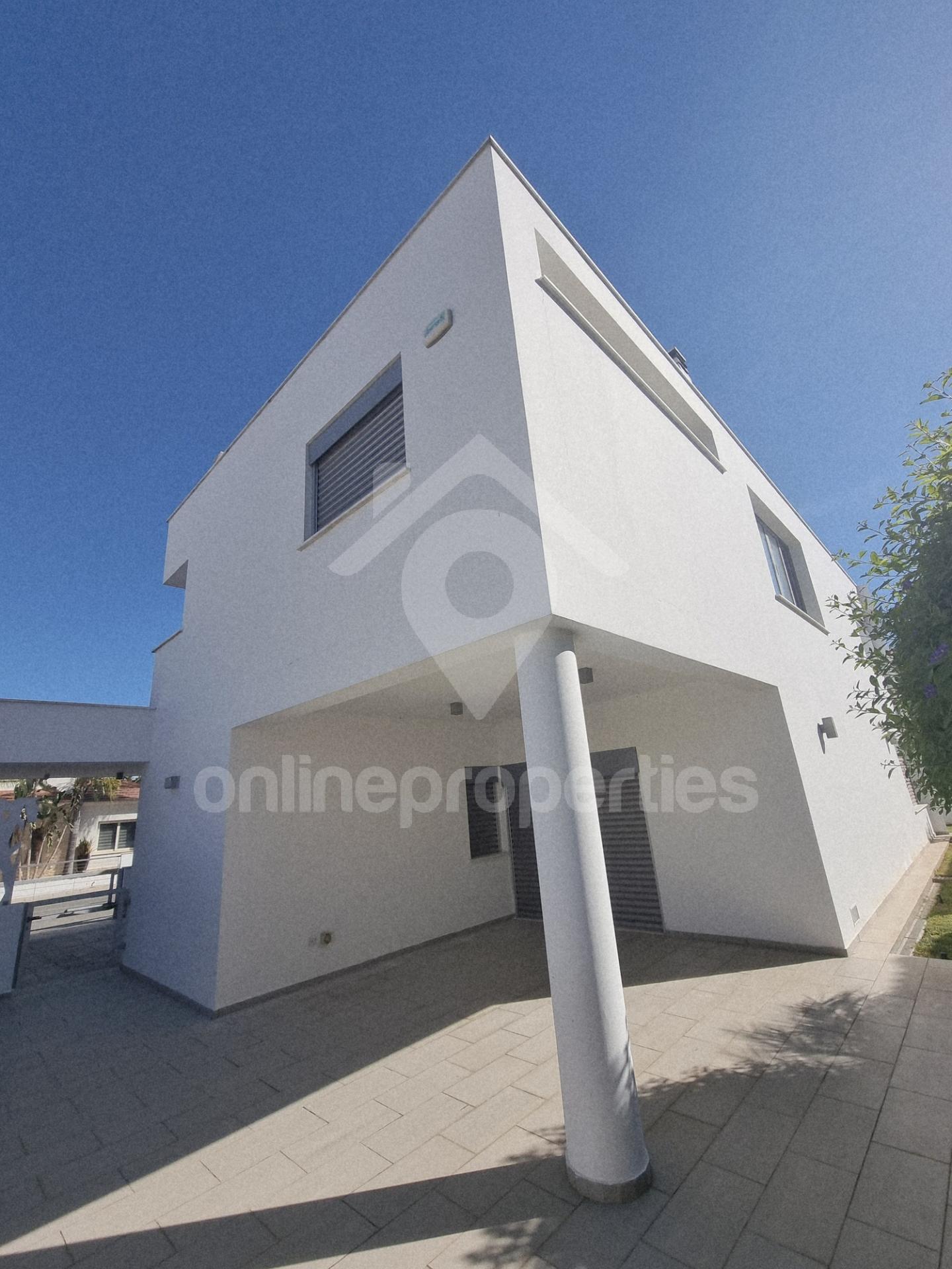 To change image, hover mouse over thumbnails below