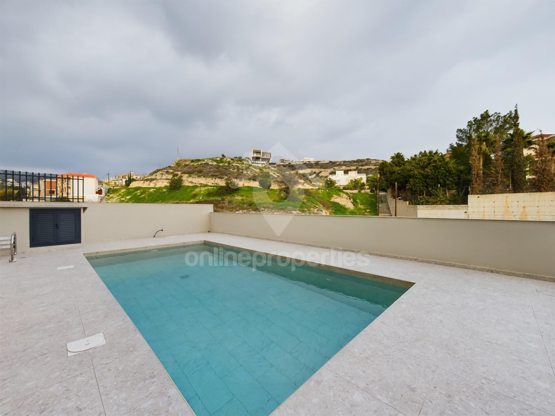 To change image, hover mouse over thumbnails below