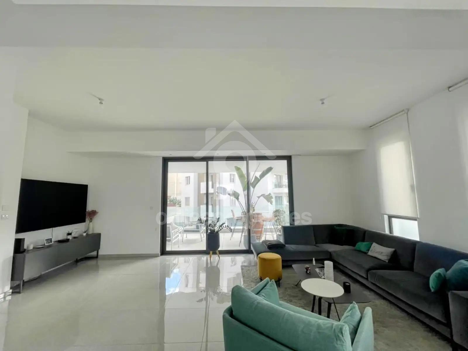 To change image, hover mouse over thumbnails below