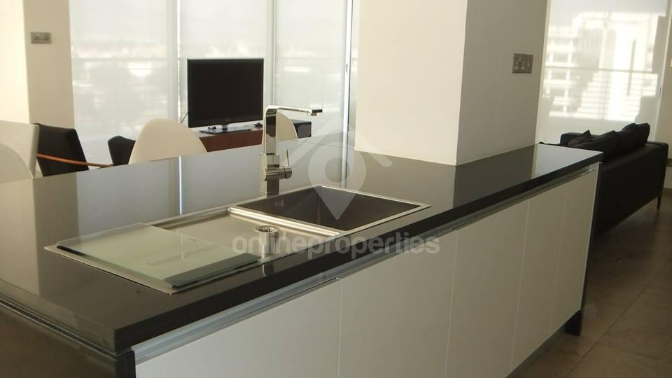 To change image, hover mouse over thumbnails below