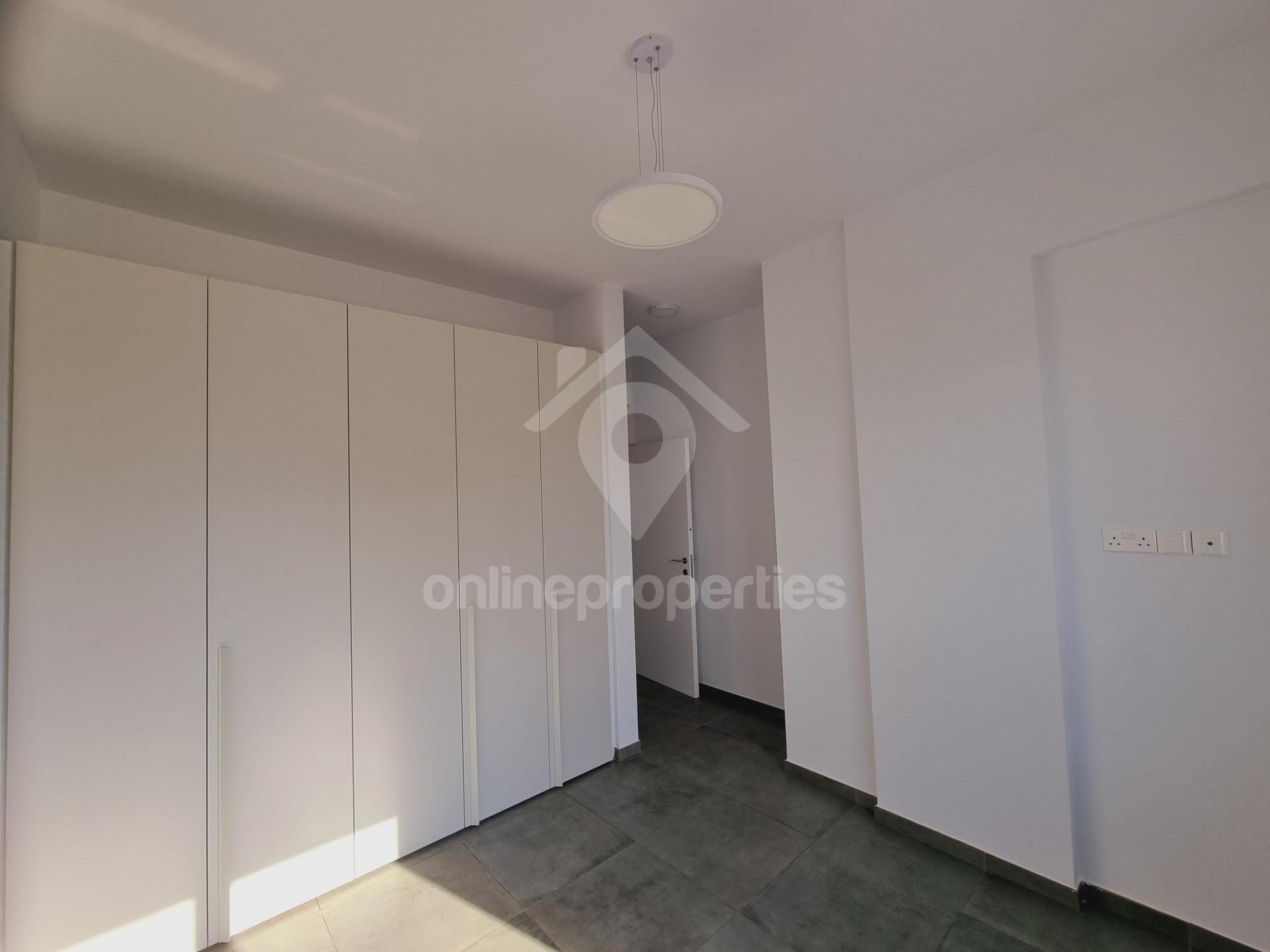 To change image, hover mouse over thumbnails below