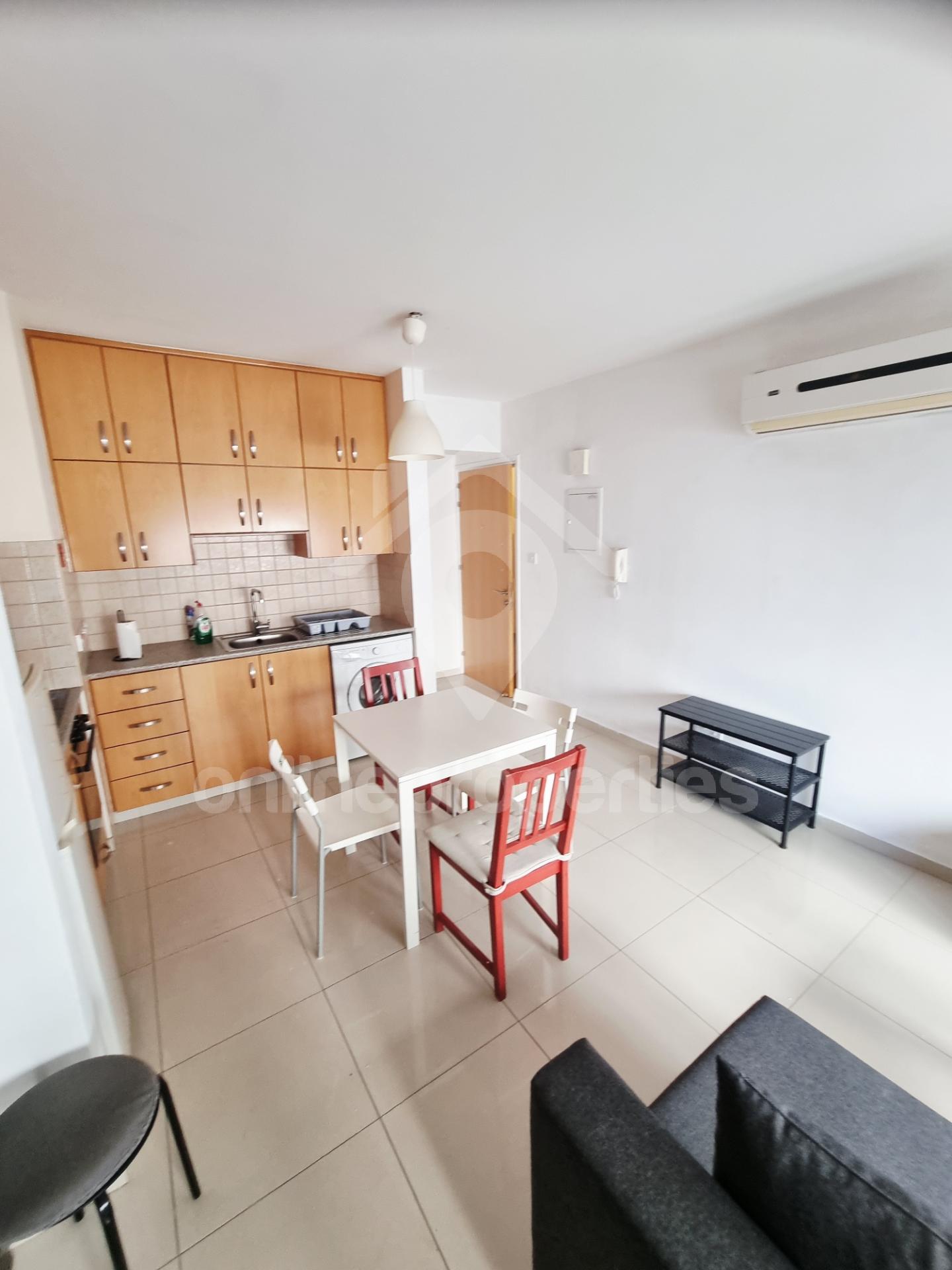 To change image, hover mouse over thumbnails below