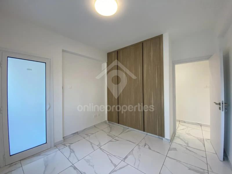 To change image, hover mouse over thumbnails below