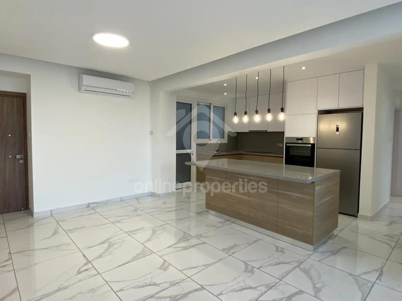 To change image, hover mouse over thumbnails below