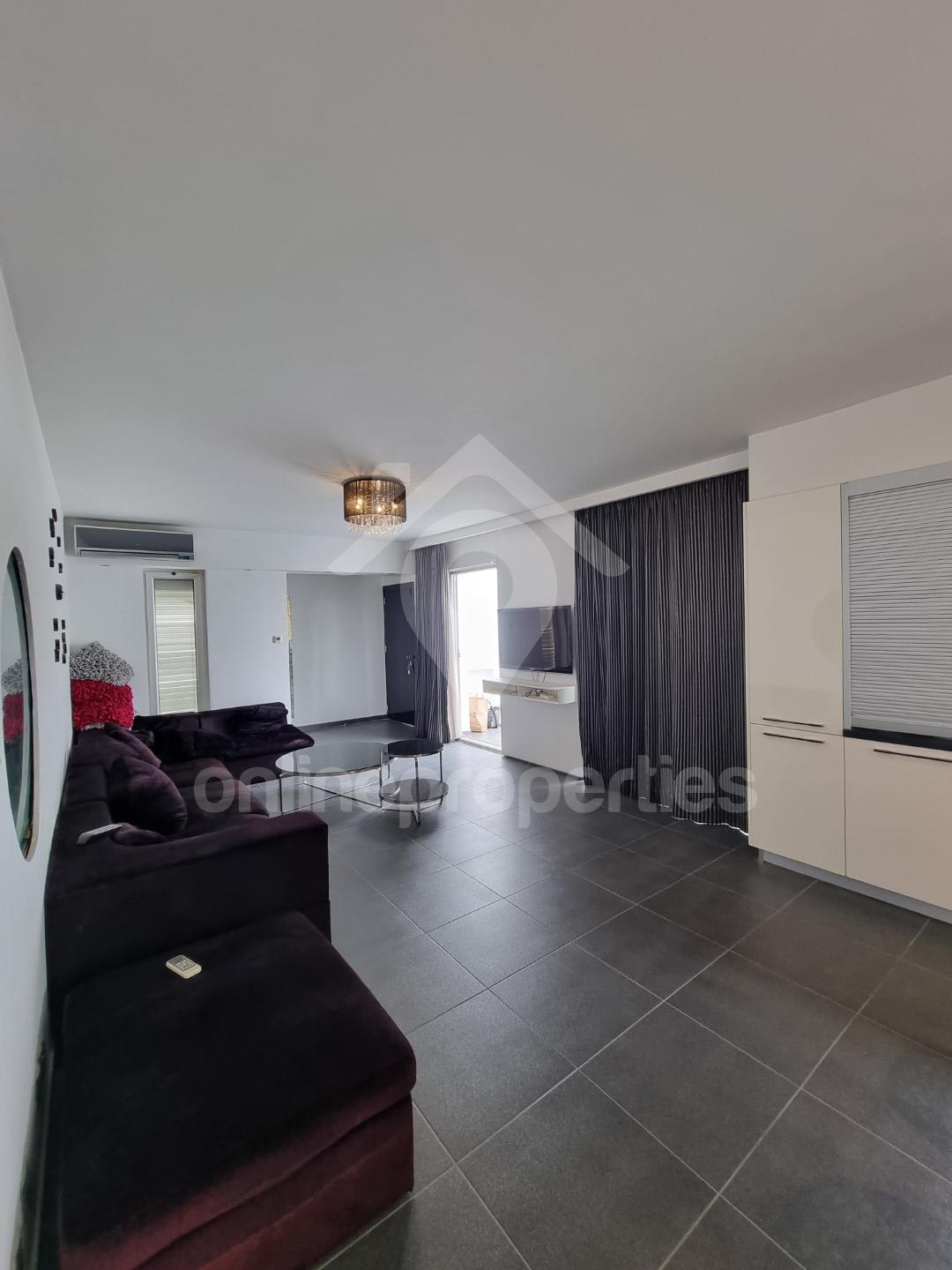 To change image, hover mouse over thumbnails below