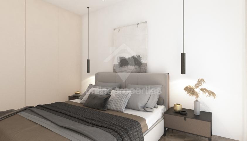 To change image, hover mouse over thumbnails below