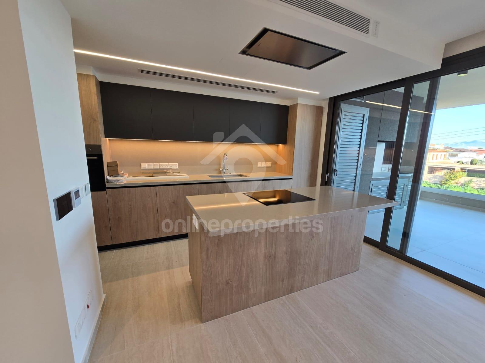 To change image, hover mouse over thumbnails below