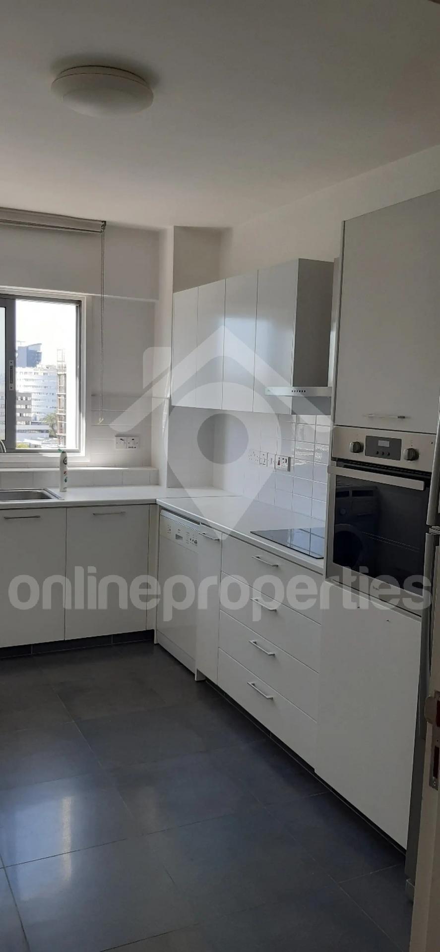 To change image, hover mouse over thumbnails below