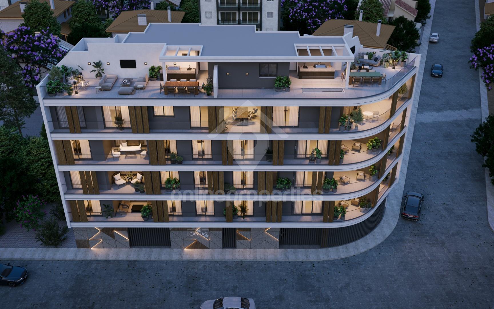 To change image, hover mouse over thumbnails below