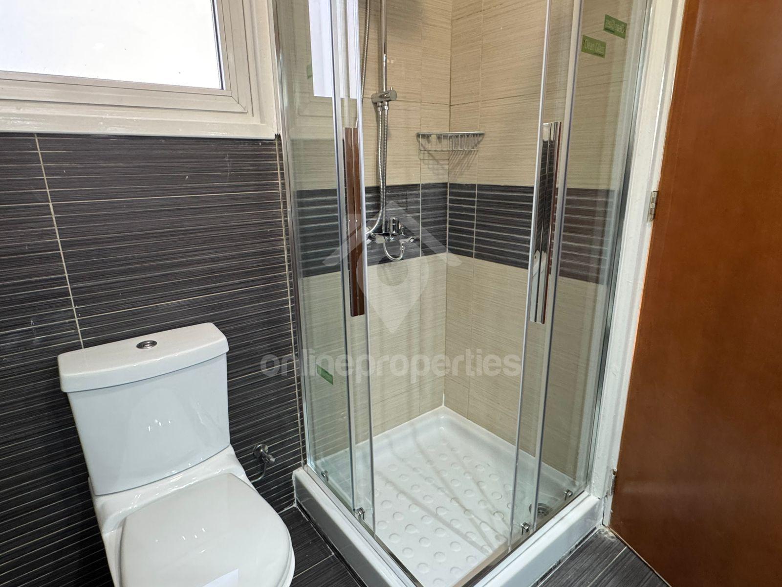 To change image, hover mouse over thumbnails below