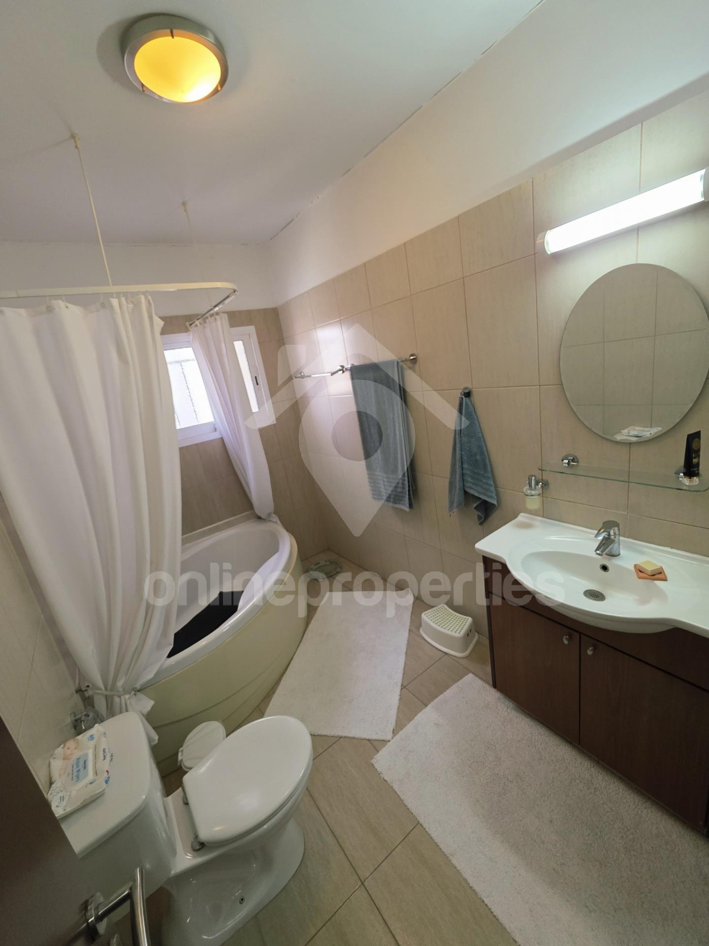 To change image, hover mouse over thumbnails below