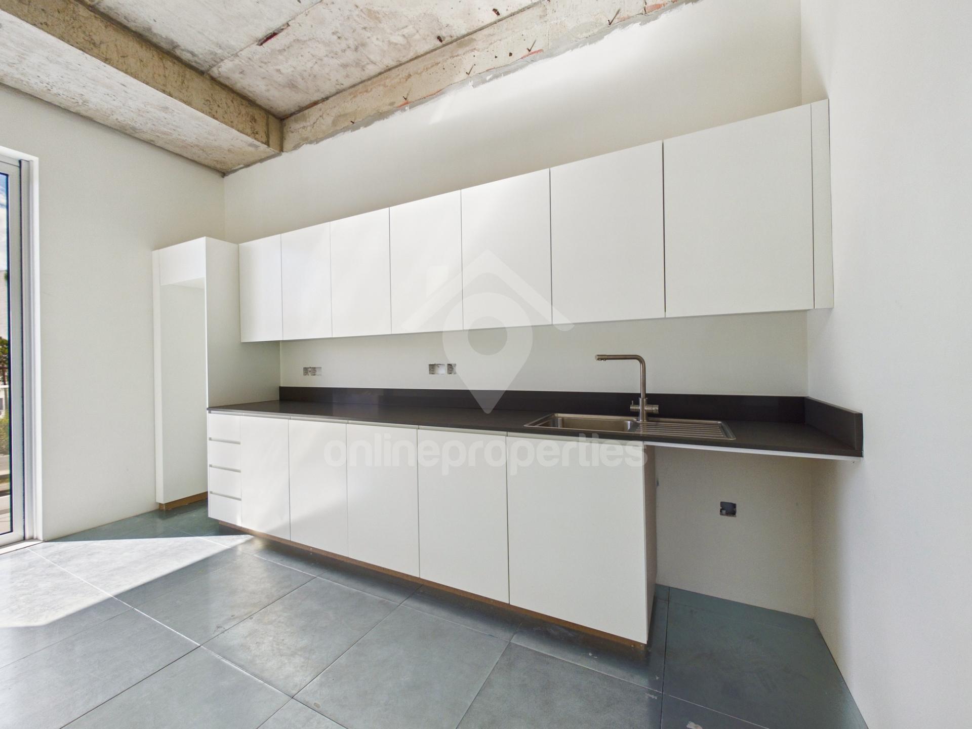 To change image, hover mouse over thumbnails below