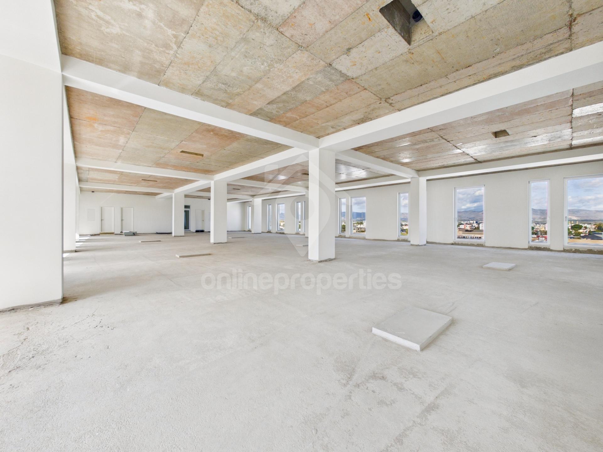 To change image, hover mouse over thumbnails below