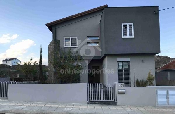 To change image, hover mouse over thumbnails below