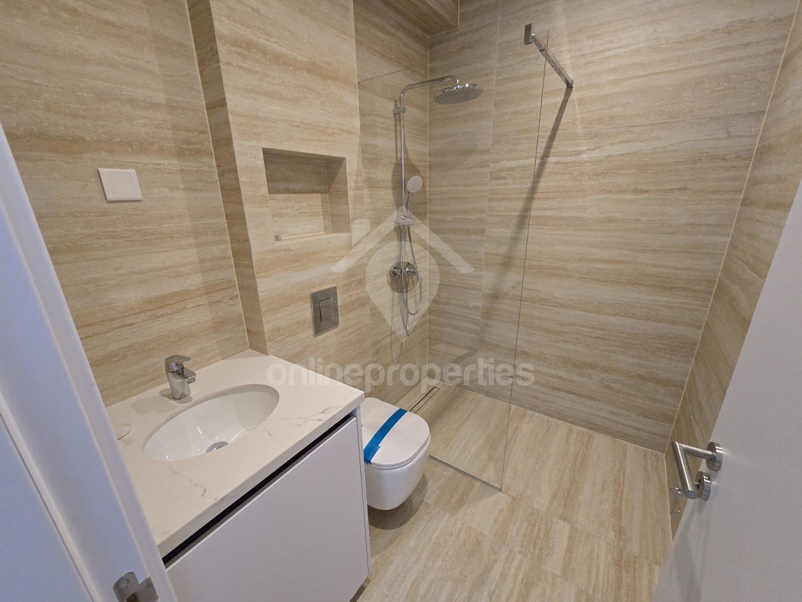 To change image, hover mouse over thumbnails below