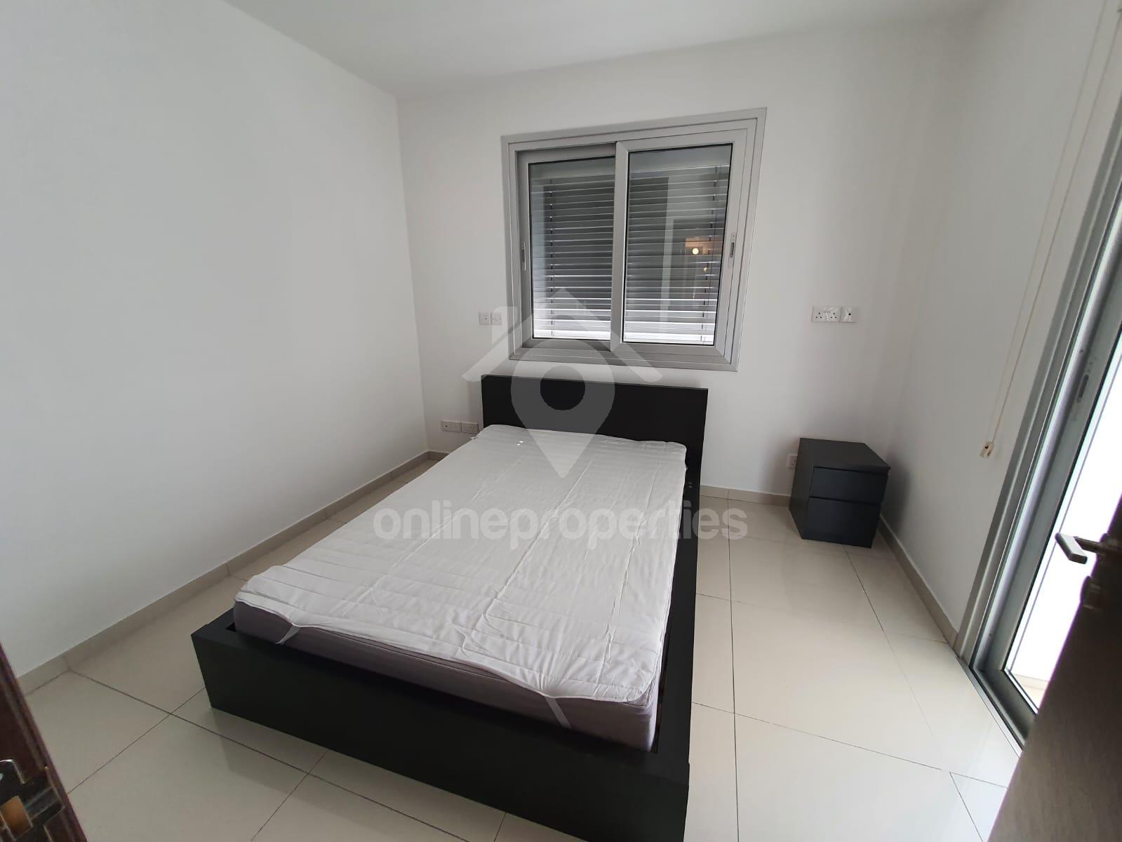 To change image, hover mouse over thumbnails below