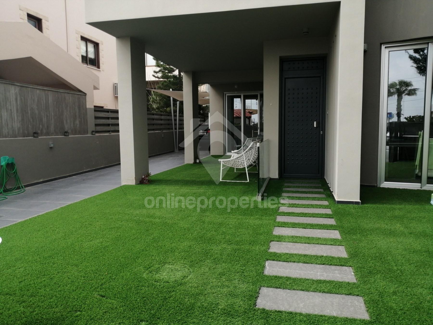 To change image, hover mouse over thumbnails below