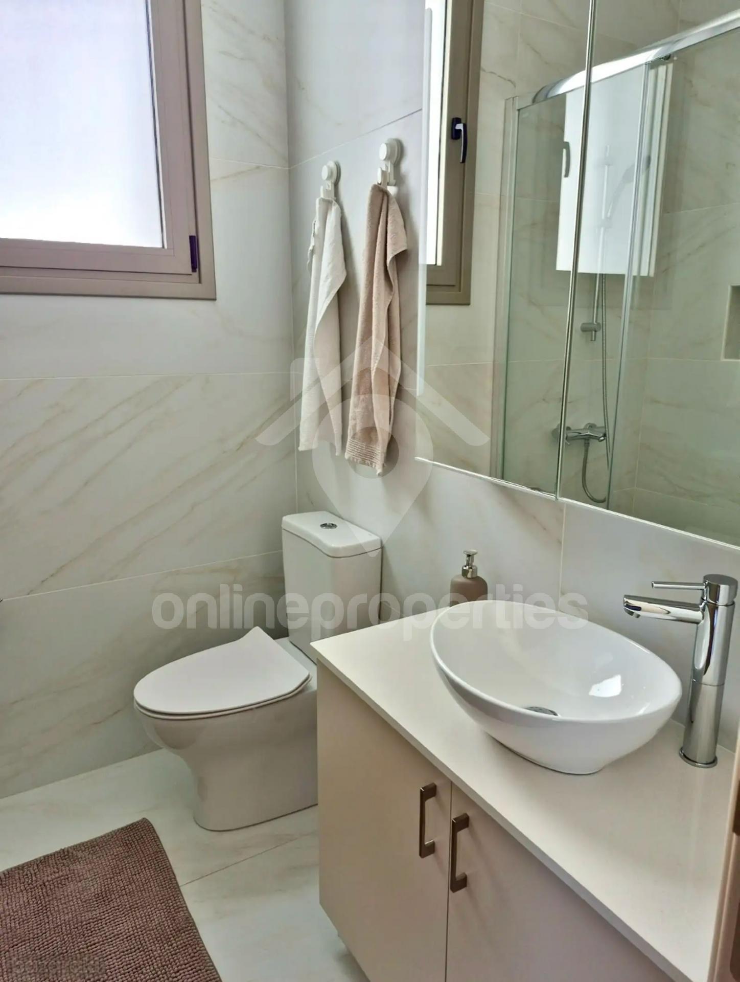 To change image, hover mouse over thumbnails below