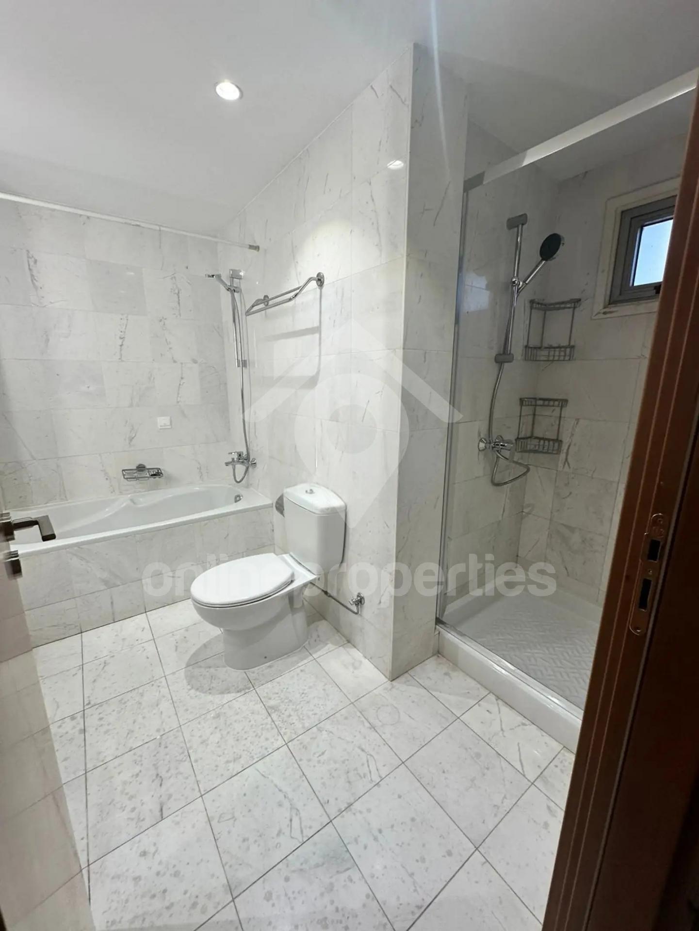 To change image, hover mouse over thumbnails below