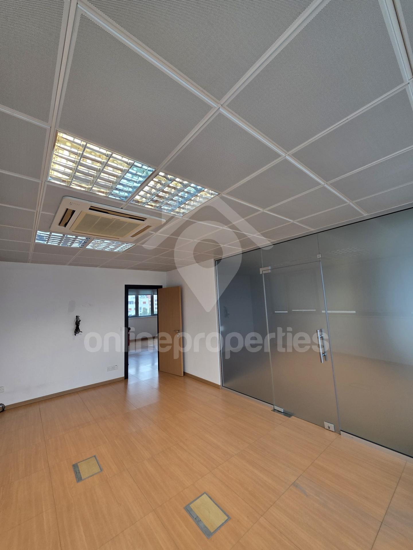 To change image, hover mouse over thumbnails below