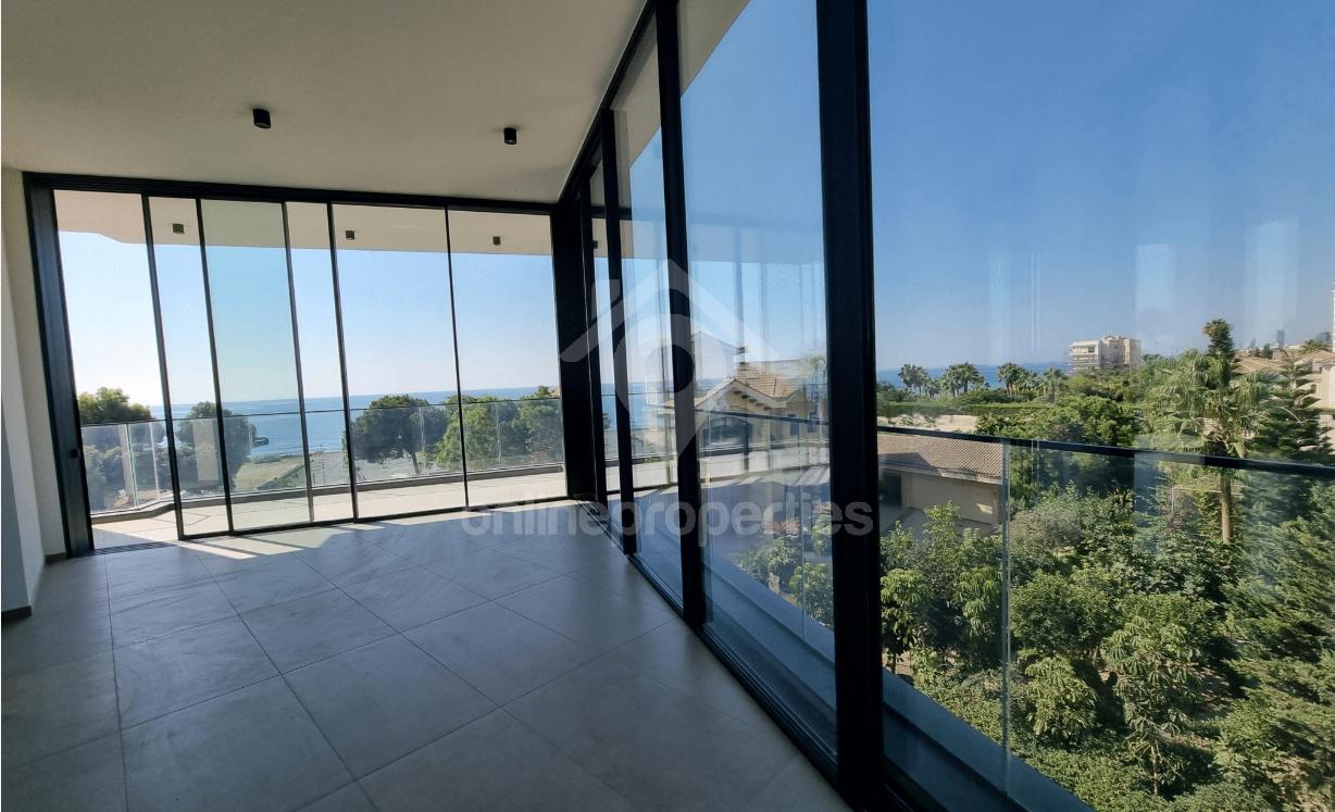 To change image, hover mouse over thumbnails below