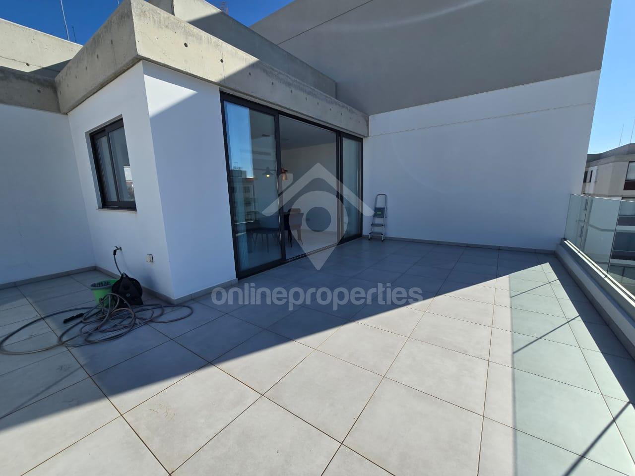 To change image, hover mouse over thumbnails below