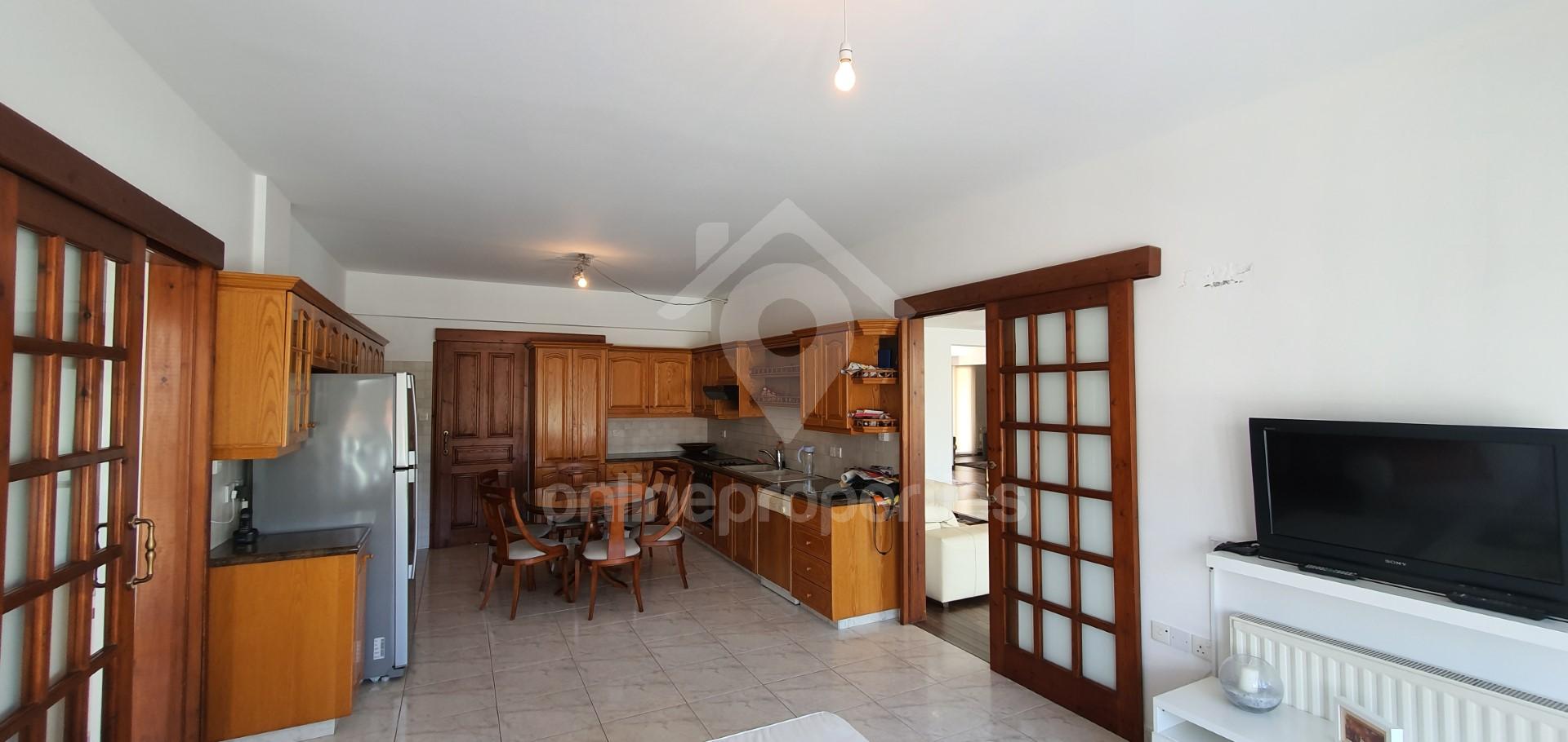 To change image, hover mouse over thumbnails below