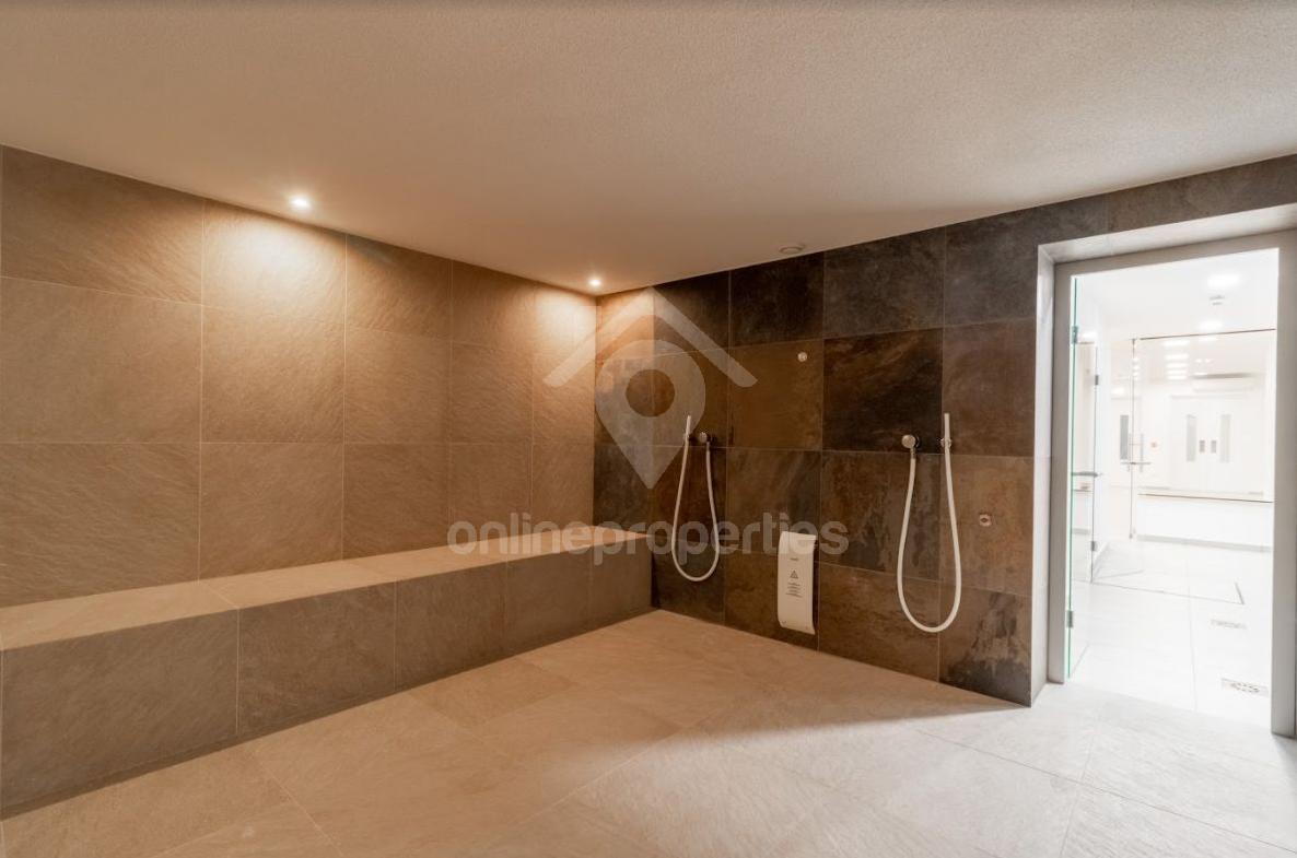 To change image, hover mouse over thumbnails below