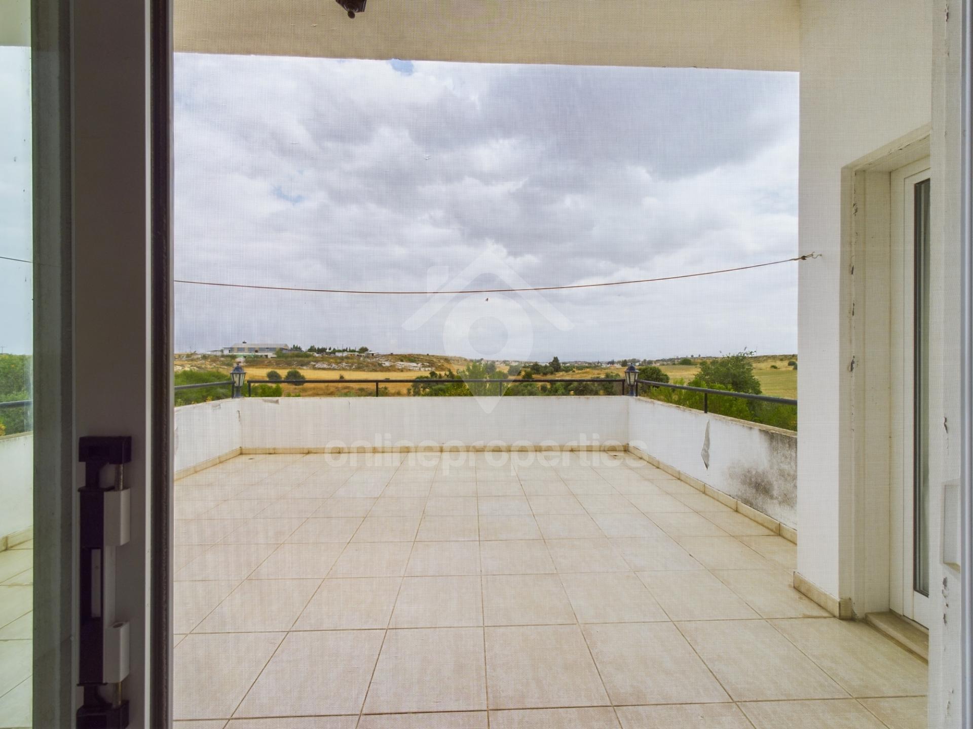 To change image, hover mouse over thumbnails below