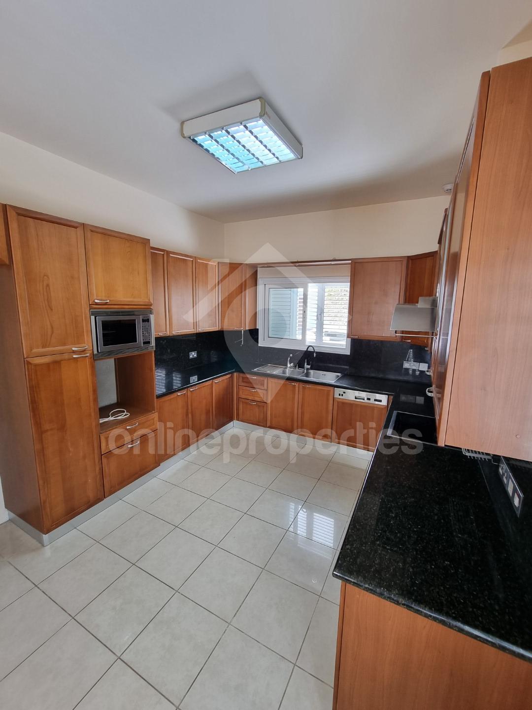 To change image, hover mouse over thumbnails below