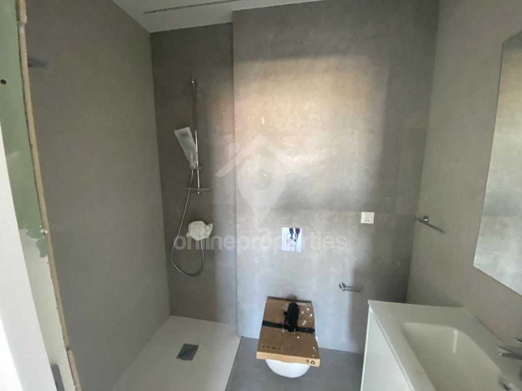 To change image, hover mouse over thumbnails below