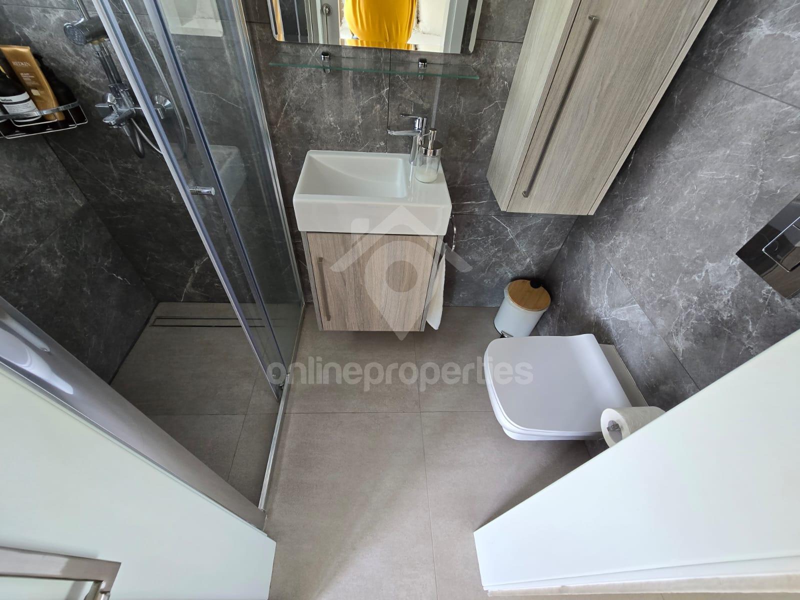 To change image, hover mouse over thumbnails below