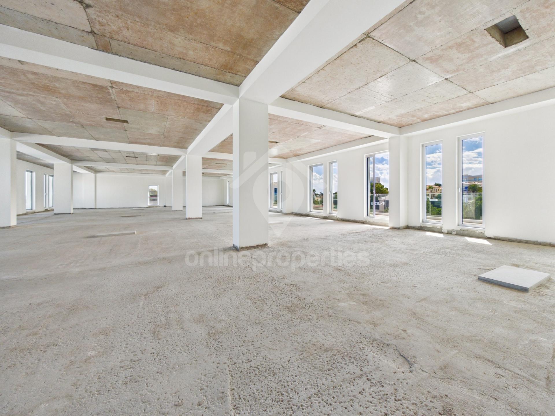 To change image, hover mouse over thumbnails below