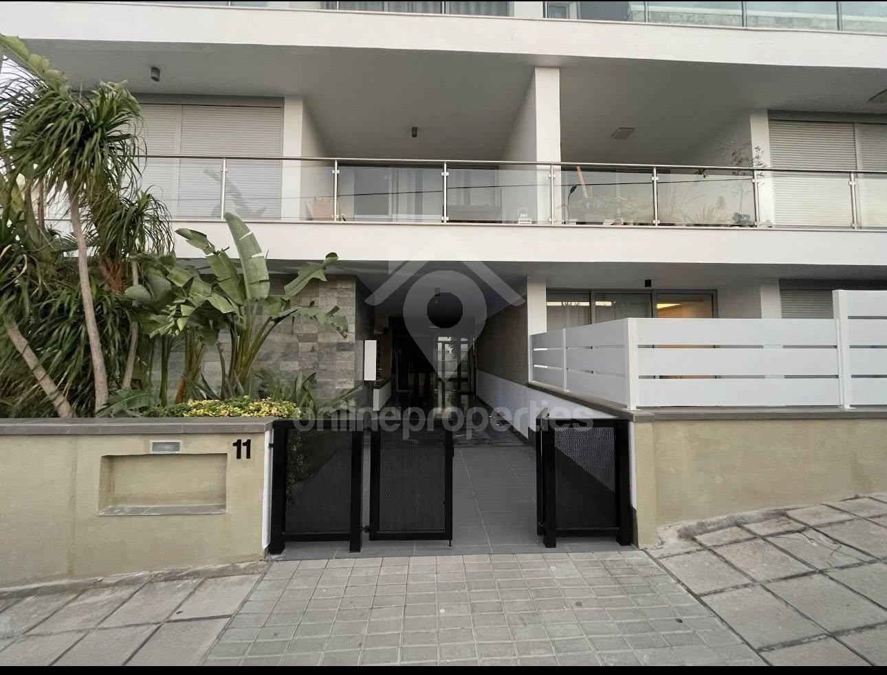 Luxury 2-Bedroom Ground Floor Apartment