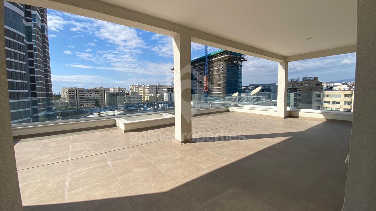 To change image, hover mouse over thumbnails below