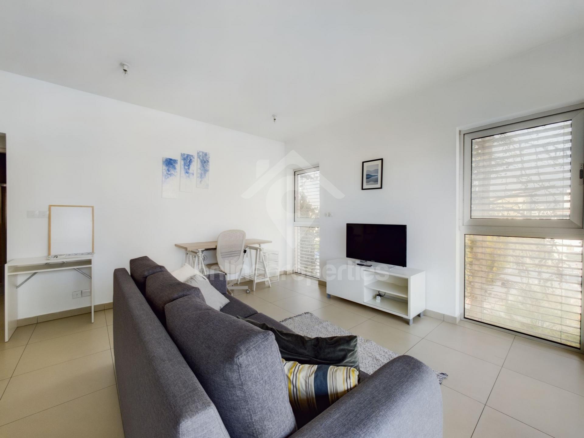 To change image, hover mouse over thumbnails below