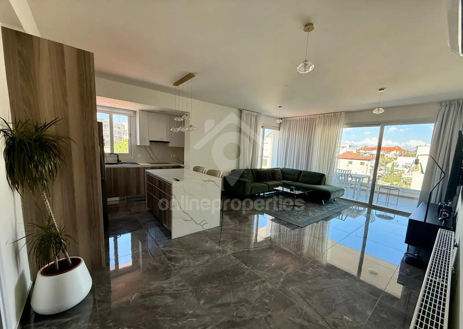 To change image, hover mouse over thumbnails below