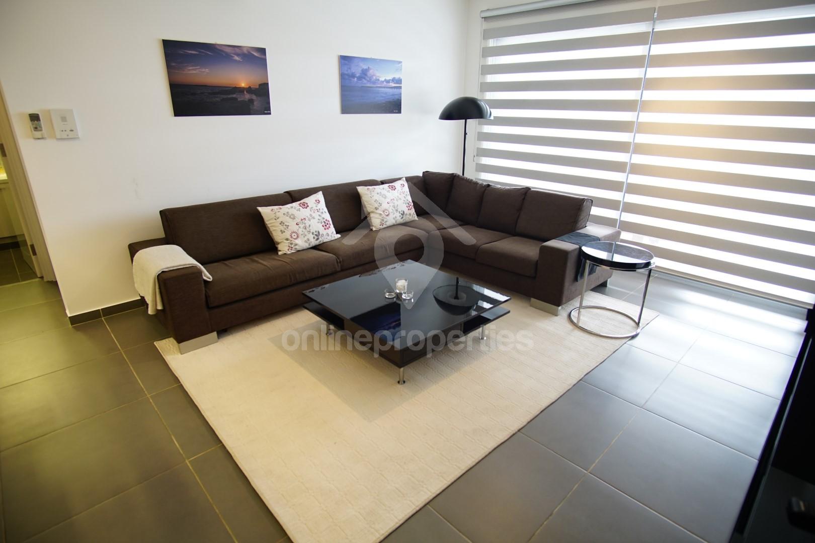 To change image, hover mouse over thumbnails below