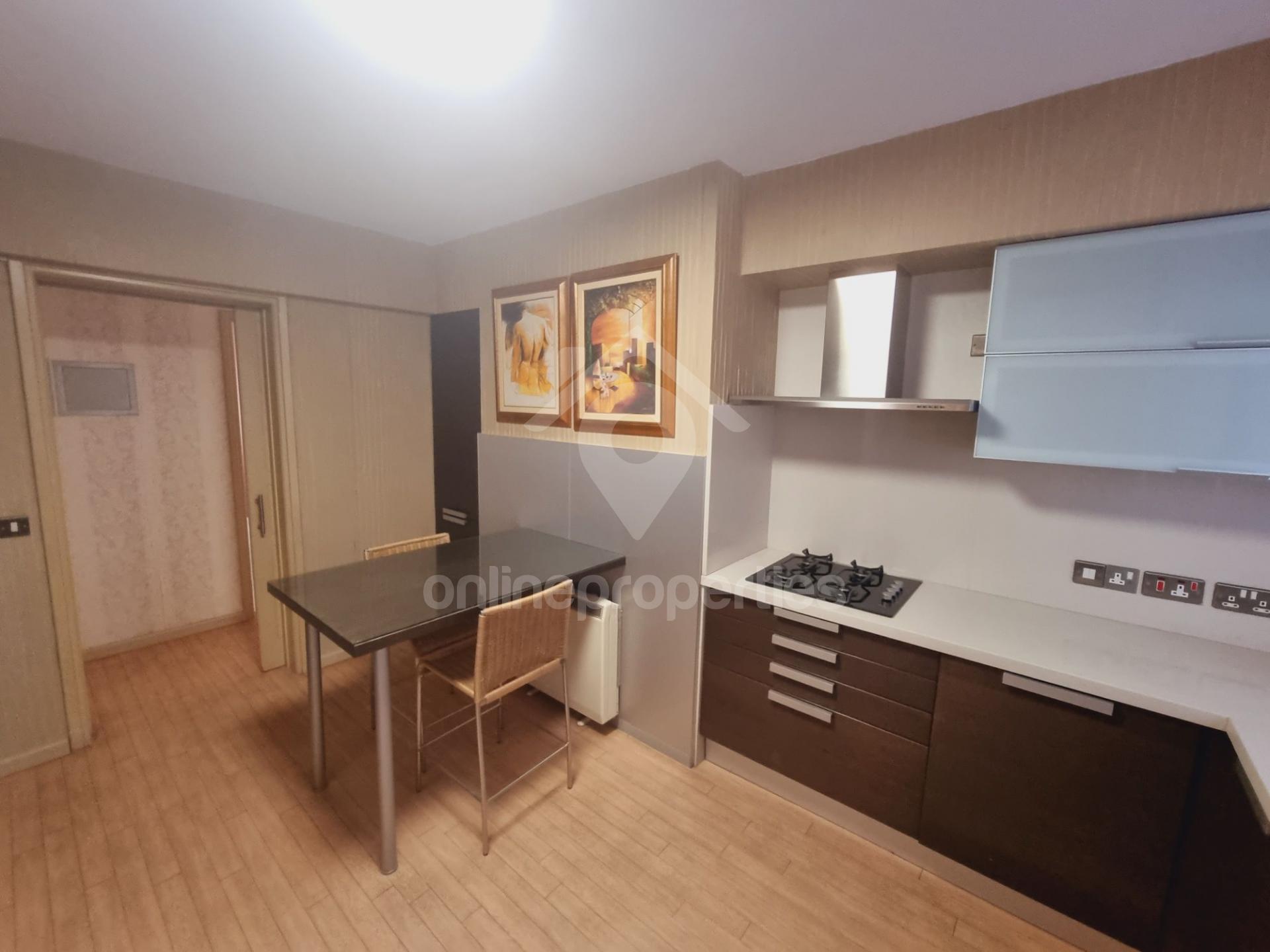 To change image, hover mouse over thumbnails below