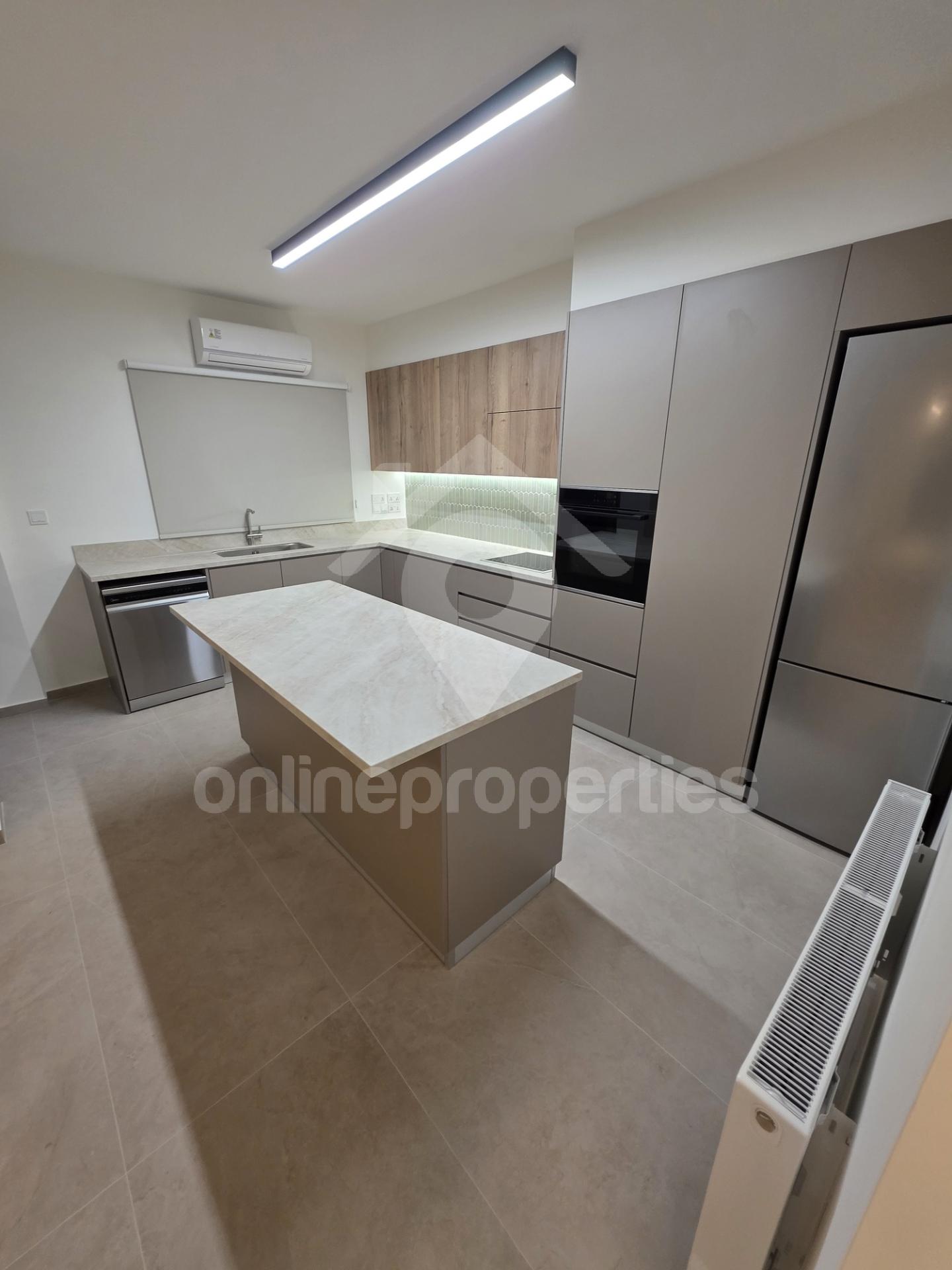 To change image, hover mouse over thumbnails below