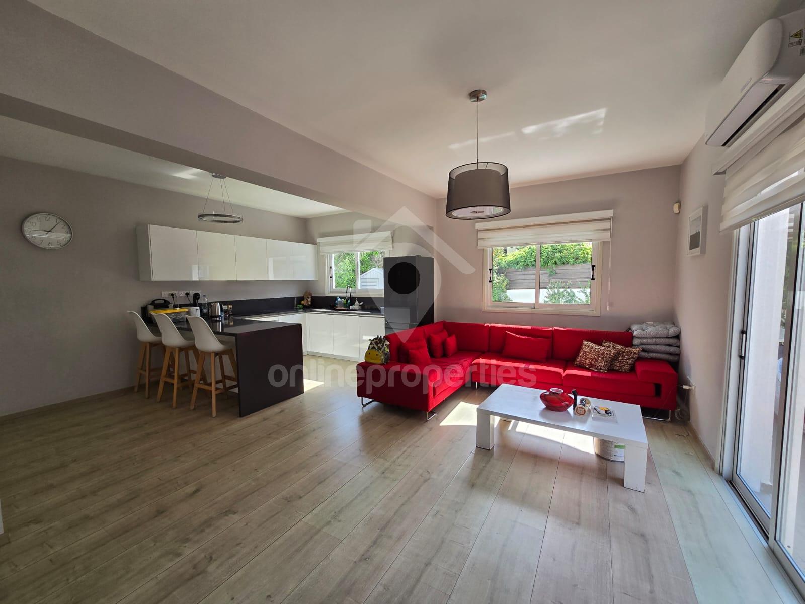 To change image, hover mouse over thumbnails below