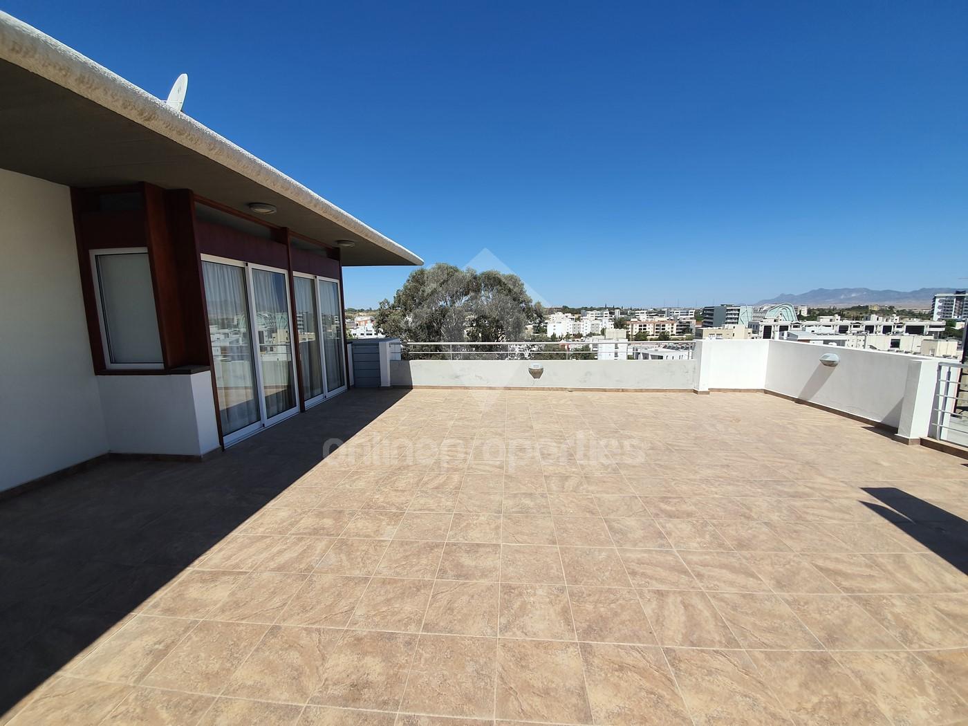 To change image, hover mouse over thumbnails below