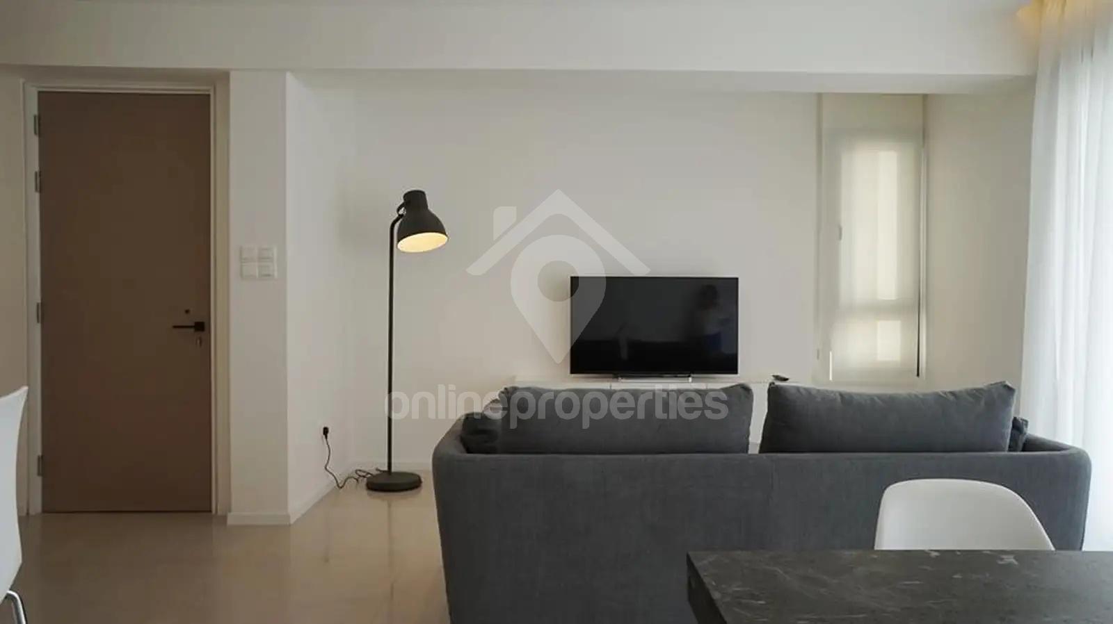 To change image, hover mouse over thumbnails below